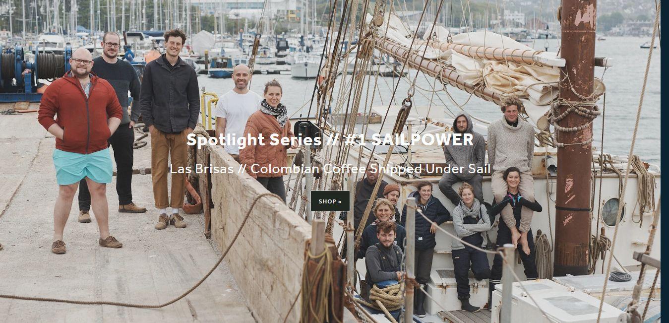 Íme a Yallah Coffee csapata és a vitorlás Íme a Yallah Coffee csapata és a vitorlás