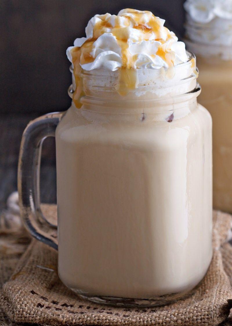 Retro pohárban is jól mutat a frapuccino Retro pohárban is jól mutat a frapuccino