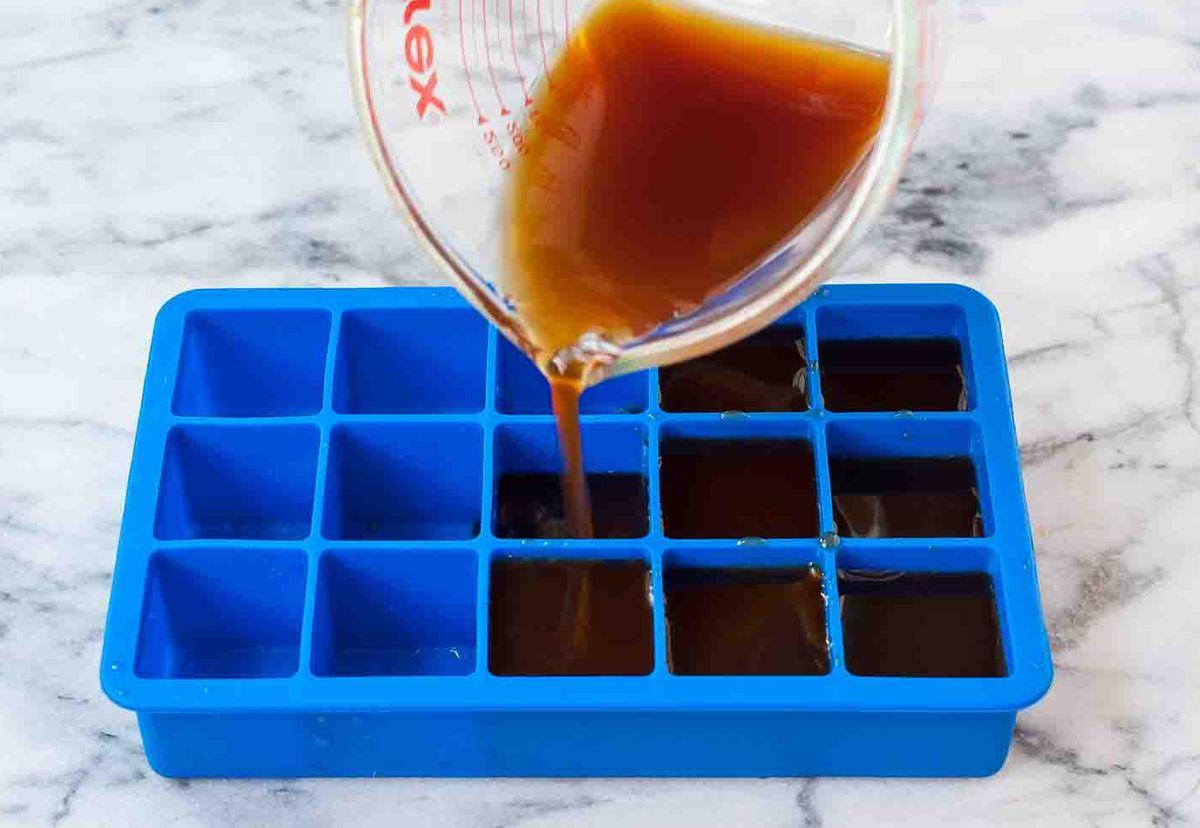 Kávés jégkocka elkészítése Kávés jégkocka elkészítése