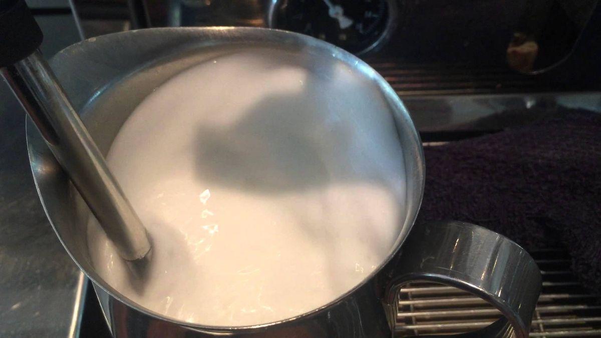 Kancsó a tejhabosításhoz Kancsó a tejhabosításhoz