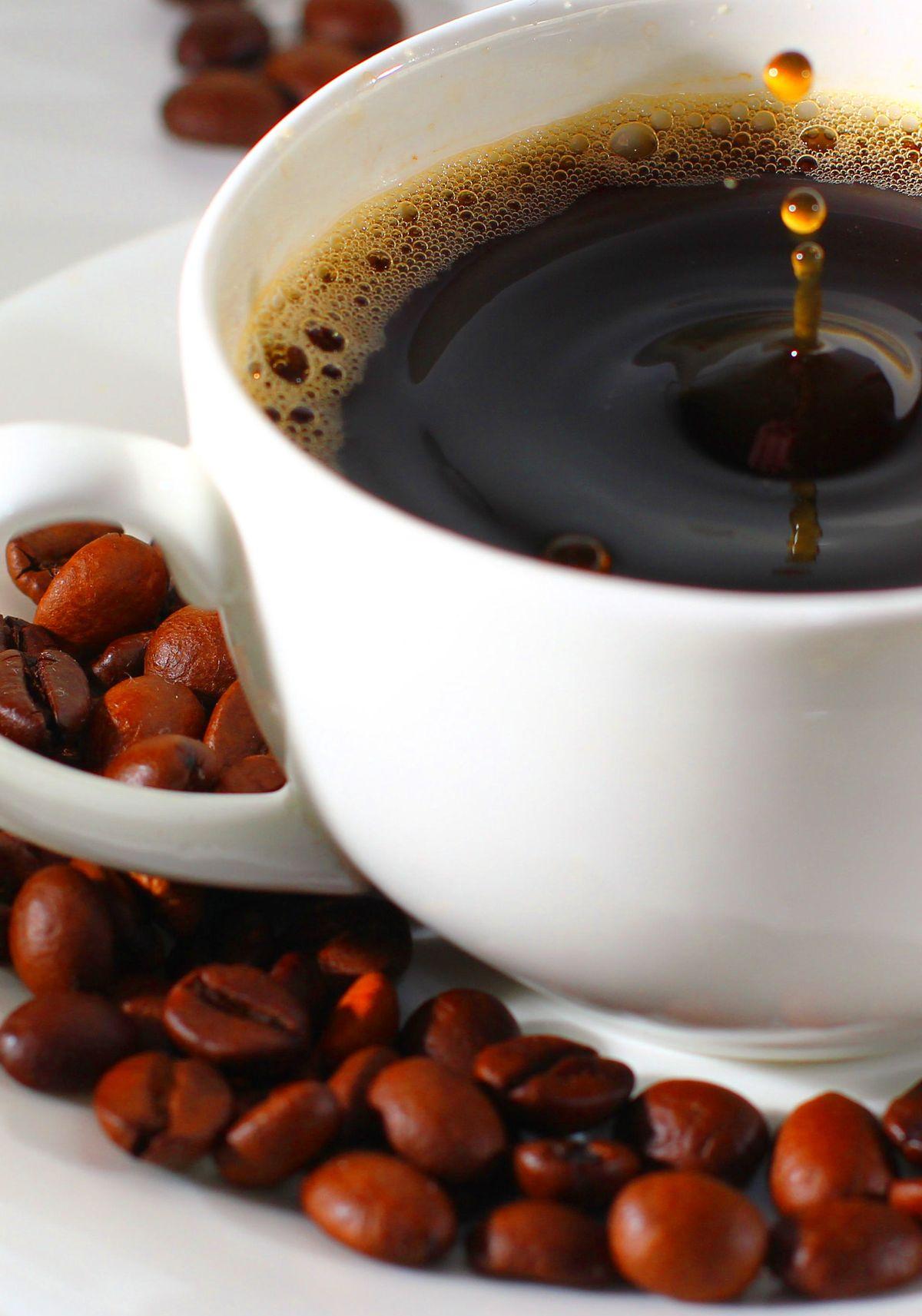 Csepegtessétek teli a csészémet kávéval Csepegtessétek teli a csészémet kávéval