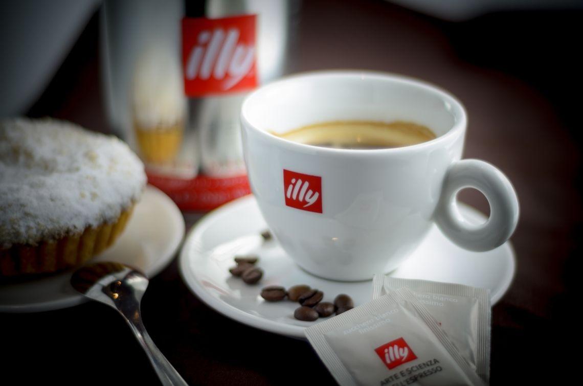 Illy Red és Illy Black szemes kávé Illy Red és Illy Black szemes kávé