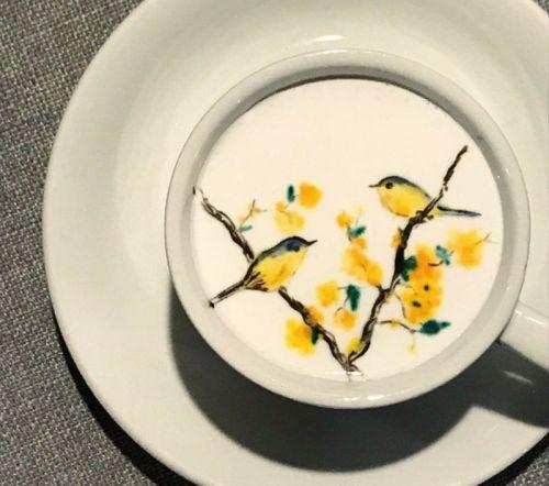 Itt a tavasz és a madárkák. Persze mindez a kávé habján... Itt a tavasz és a madárkák. Persze mindez a kávé habján...