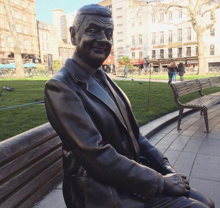 Mr Bean bronz szoba Londonban Mr Bean bronz szoba Londonban