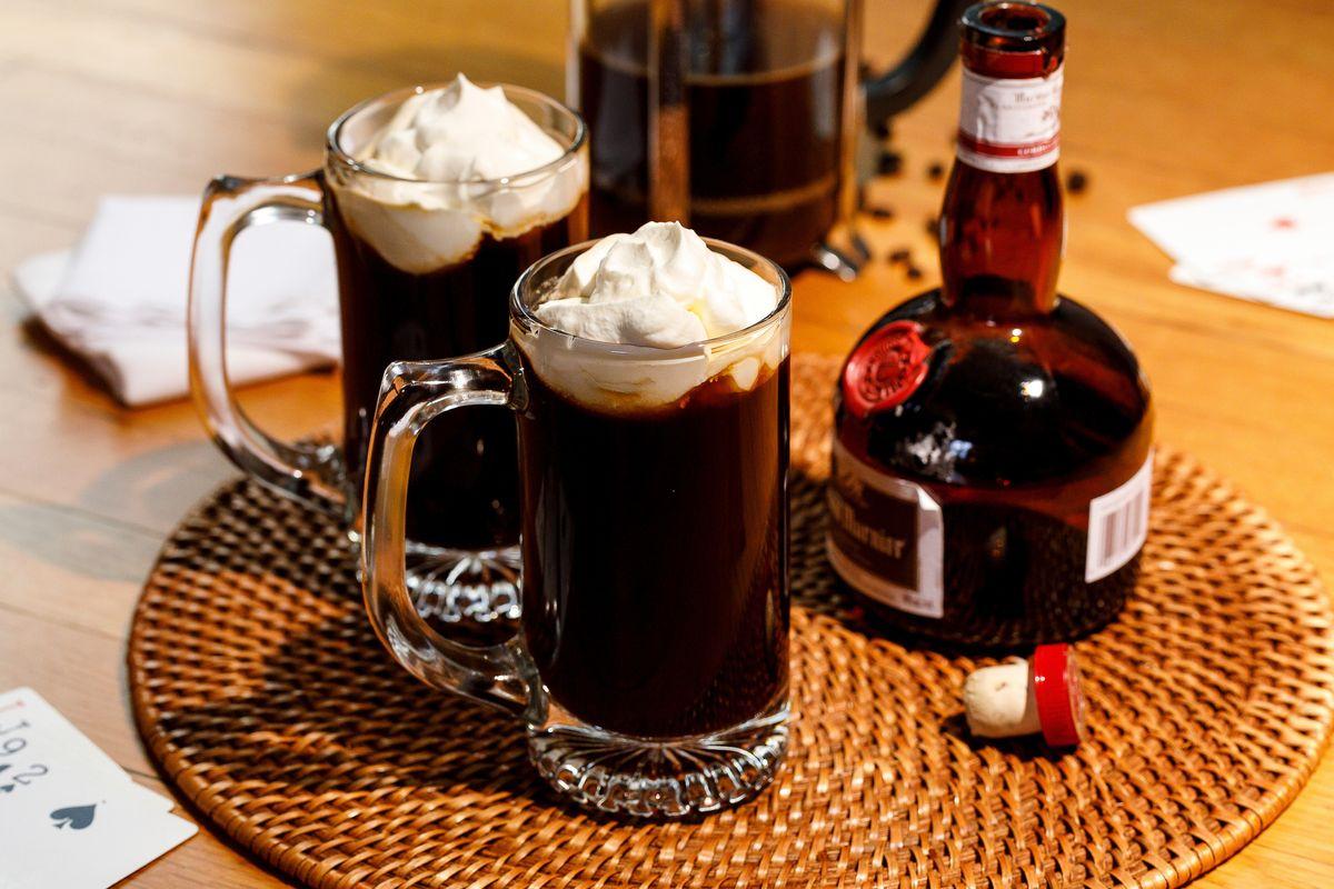 Skót whiskey-ből ír kávé Skót whiskey-ből ír kávé