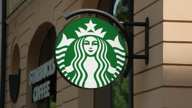 Újra nyitnak a Starbucks kávézók Kínában Újra nyitnak a Starbucks kávézók Kínában