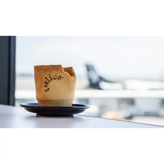 Az Air New Zealand megeteti a kávéscsészét az utasokkal!